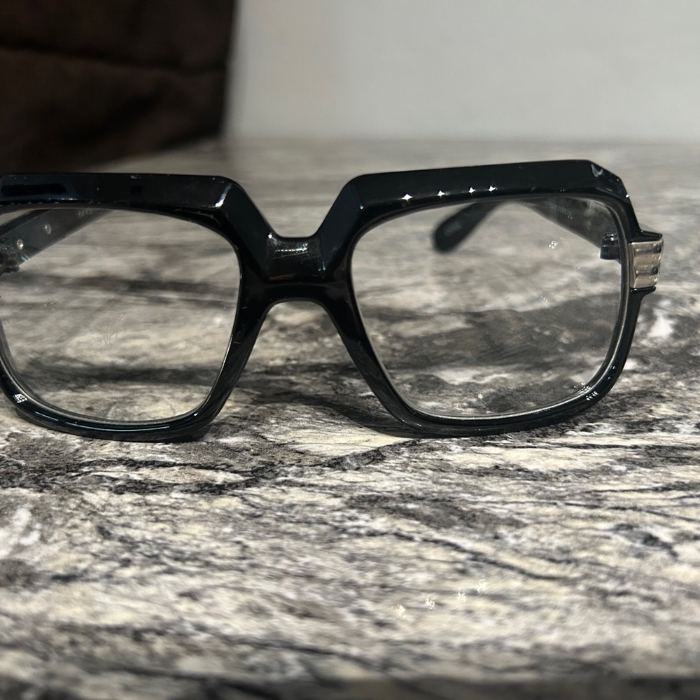 Chic Black UV400 Glasses